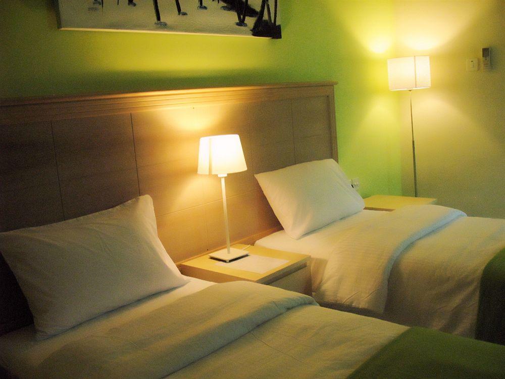 Mutrah Hotel Muskat Bagian luar foto