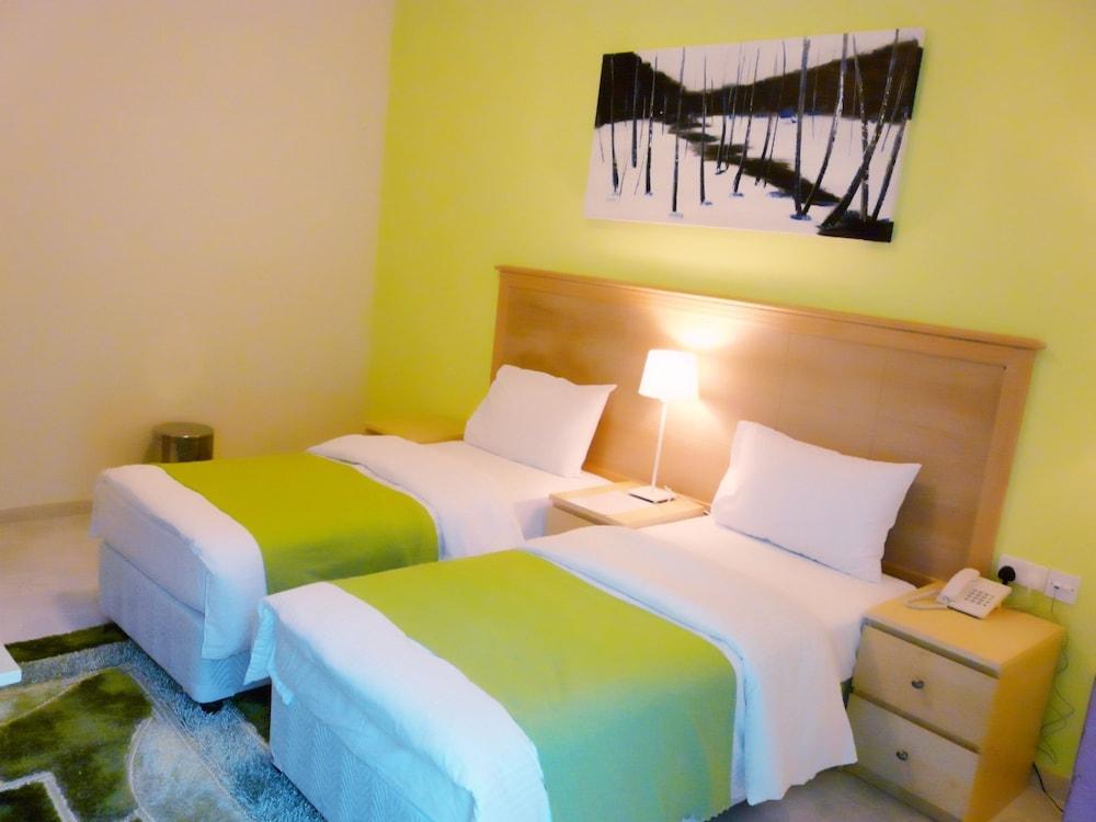 Mutrah Hotel Muskat Bagian luar foto