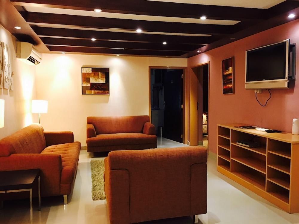 Mutrah Hotel Muskat Bagian luar foto