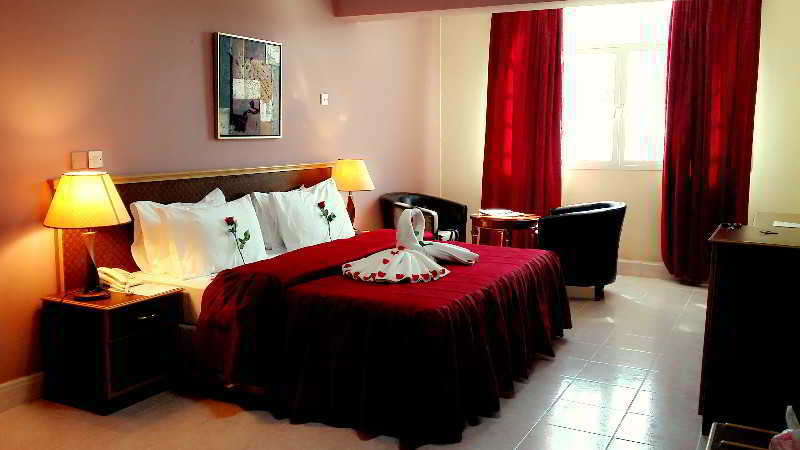 Mutrah Hotel Muskat Bagian luar foto