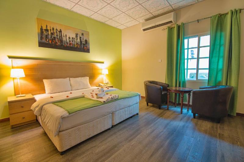 Mutrah Hotel Muskat Bagian luar foto