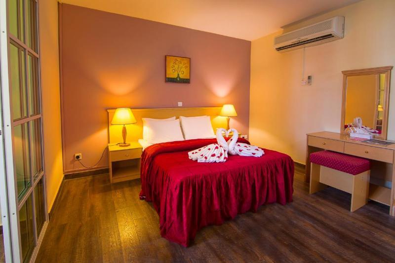 Mutrah Hotel Muskat Bagian luar foto