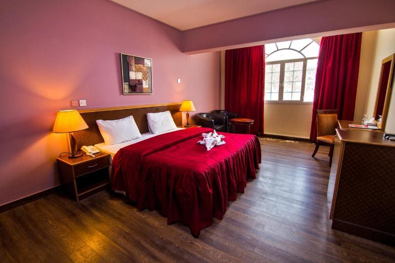 Mutrah Hotel Muskat Bagian luar foto